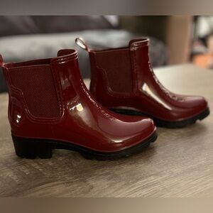 London Fog Red Ankle Booties/Wellies, Size 8